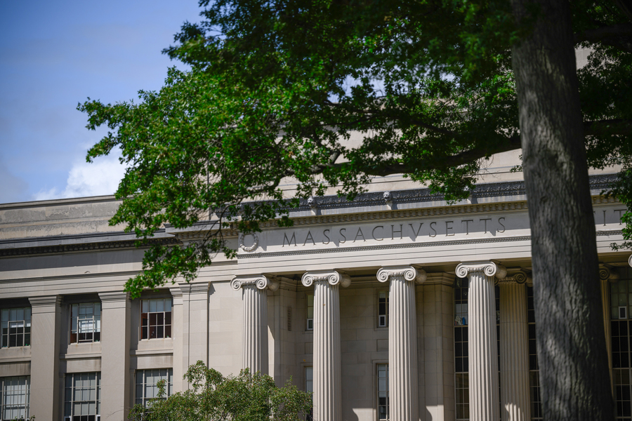 MIT Killian Court and tree